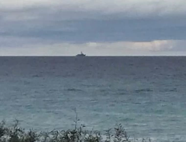 Στα ανοιχτά της κατεχόμενης Κερύνειας λόγω θαλασσοταραχής το Barbaros